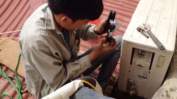 Sửa chữa điều hòa Hitachi tại Hà Nội
