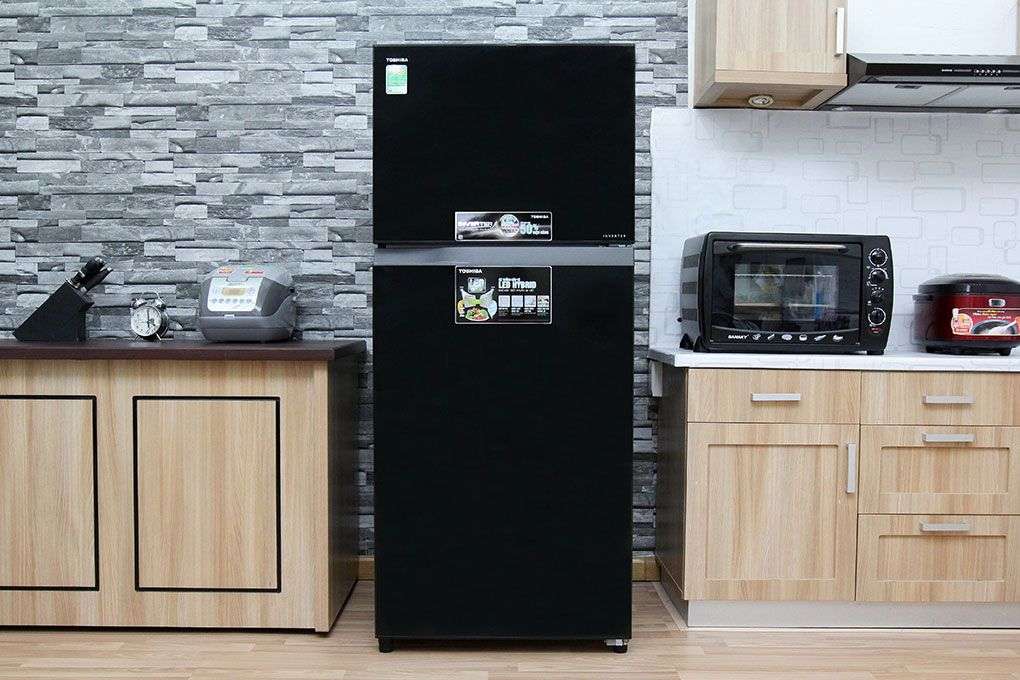 Tủ lạnh Toshiba GR-TG41VPDZ 359 lít là dòng tủ lạnh Inverter được nhiều người quan tâm