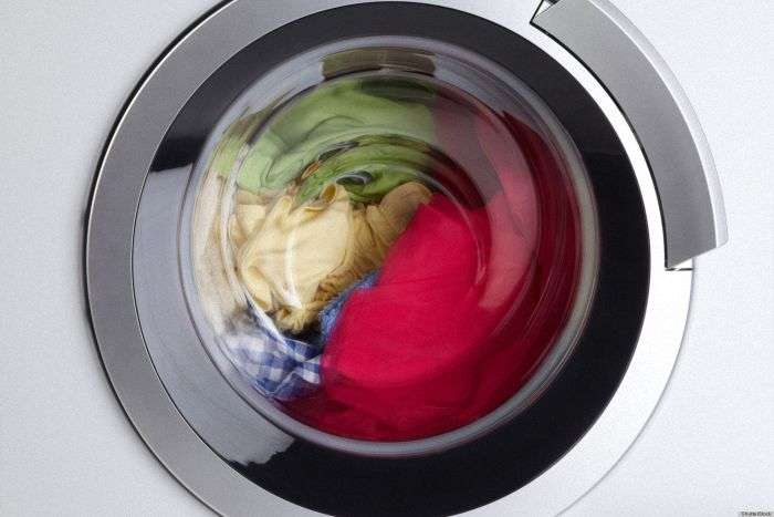 Hãy đóng cửa máy giặt rồi bật máy lại để xóa hiển thị “CL”