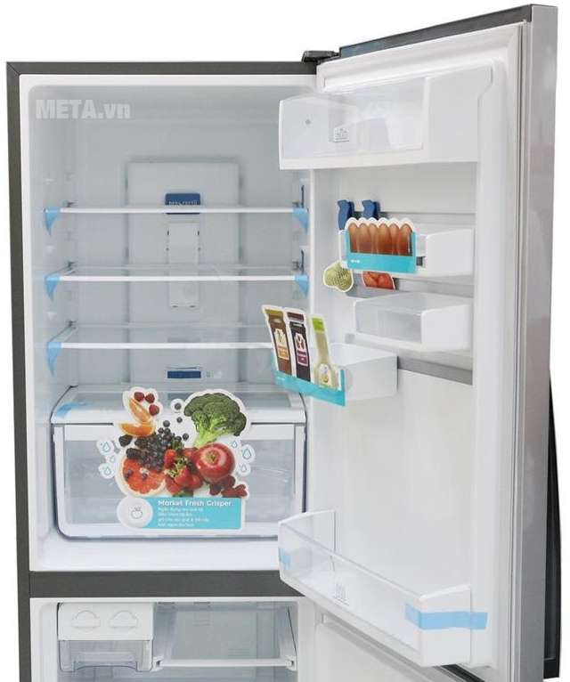Tủ lạnh 320 lít Electrolux EBB3200PA-RVN với hệ thống khay kệ thông minh.