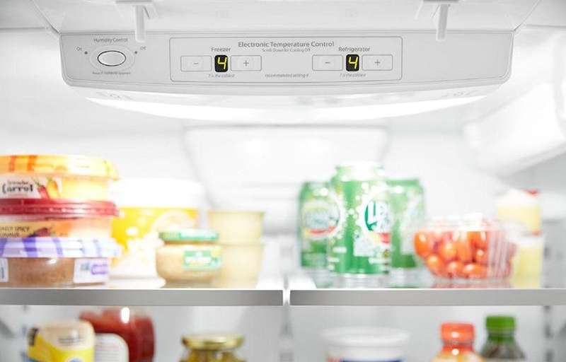 Tủ lạnh bị nóng đôi khi cũng chỉ là hiện tượng bình thường