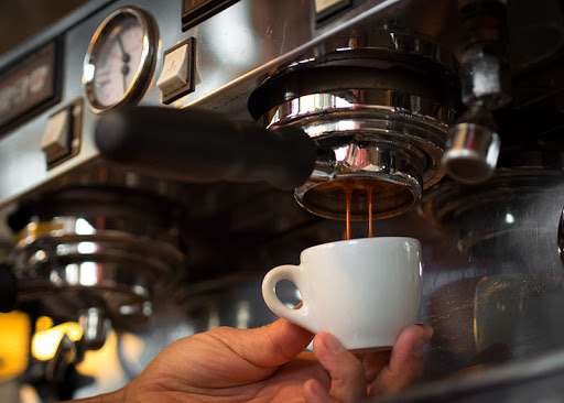 4 điều cần lưu ý để mua được máy pha cà phê thanh lý giá tốt