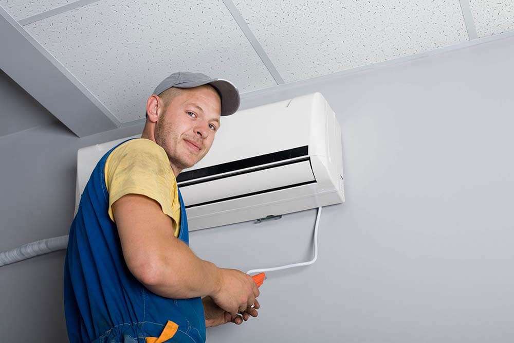 Vệ sinh - Bảo trì máy lạnh quận 8 | Sửa chữa máy lạnh tại nhà uy tín