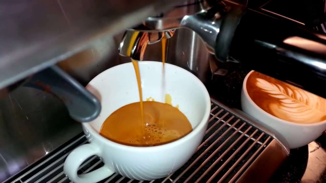 Kiểm tra chất lượng của cà phê sau khi pha
