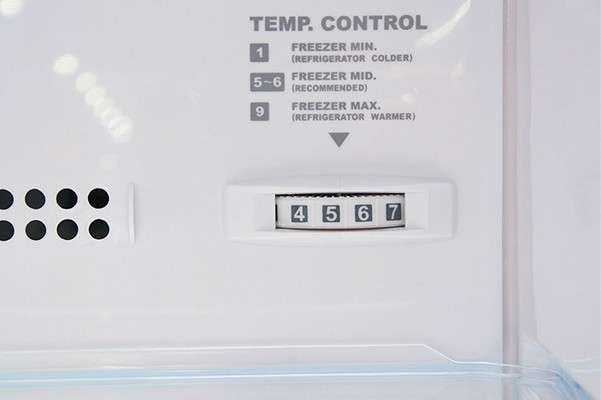 Cách điều chỉnh nhiệt độ tủ lạnh Hitachi