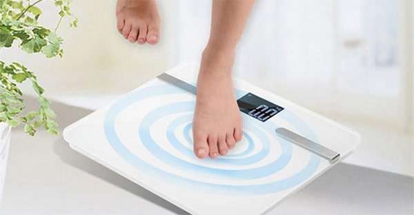 Lưu ý trọng lượng cơ thể để chọn cân cho phù hợp