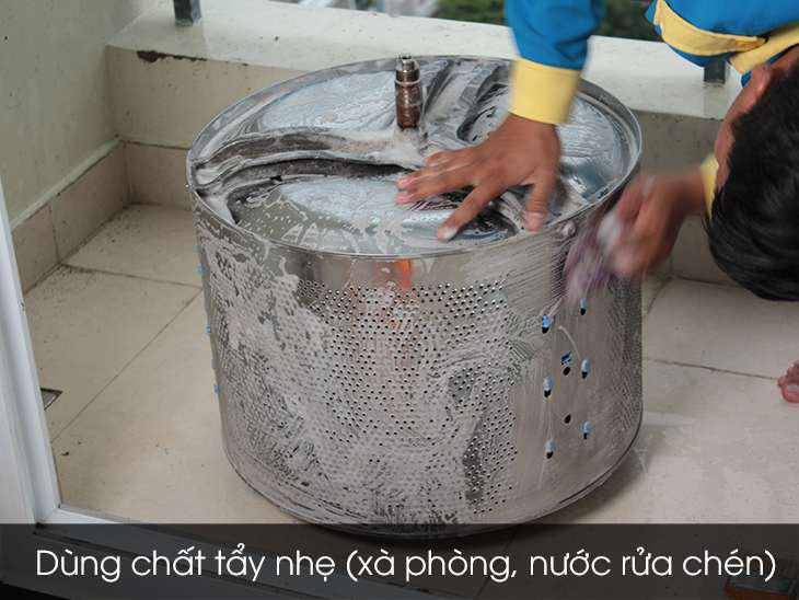 6 bước vệ sinh máy giặt cửa trước đơn giản ngay tại nhà