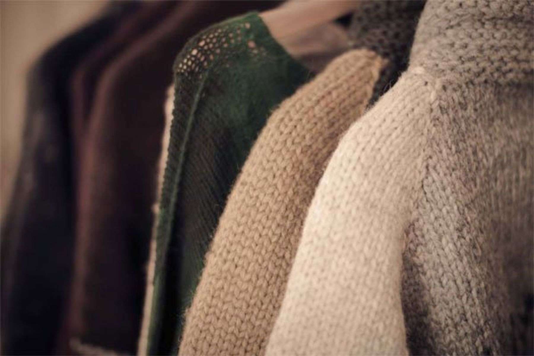 Cách giặt quần áo mới mua đối với những loại vải len, sợi bông
