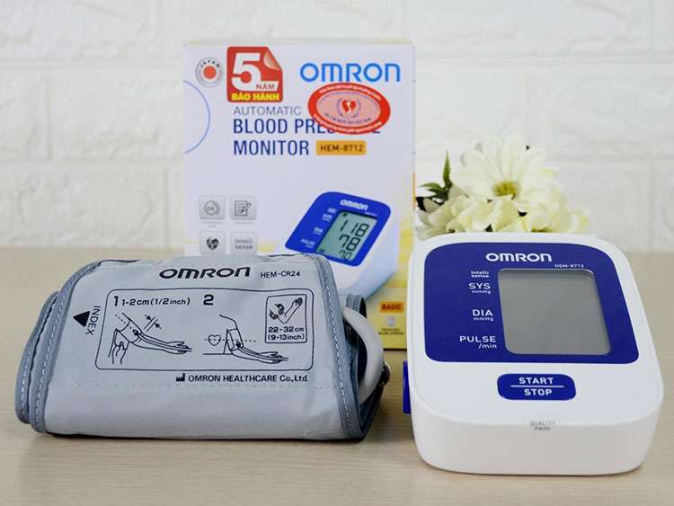 Giới thiệu chung về máy đo huyết áp Omron HEM 8712 1