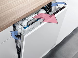 60cm built-under dishwasher with ComfortLift™