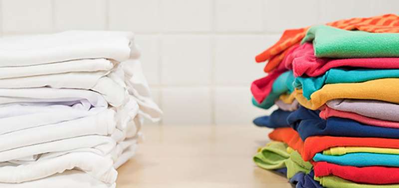  Phân loại quần áo trước khi giặt