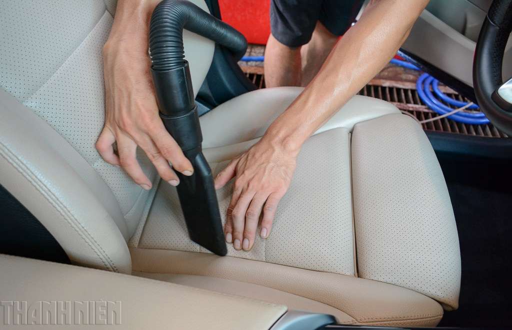 Cách làm sạch ghế da ô tô bị ố bẩn - ảnh 3