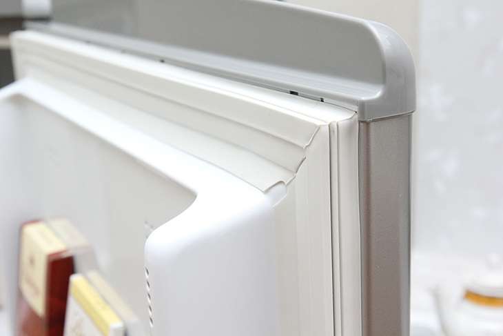 Cách sửa gioăng tủ lạnh bị hở tại nhà mà không bị mất tiền oan - Điện Máy Đất Việt