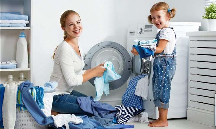 Hướng dẫn cách vệ sinh máy giặt cửa trước hiệu quả và bền bỉ
