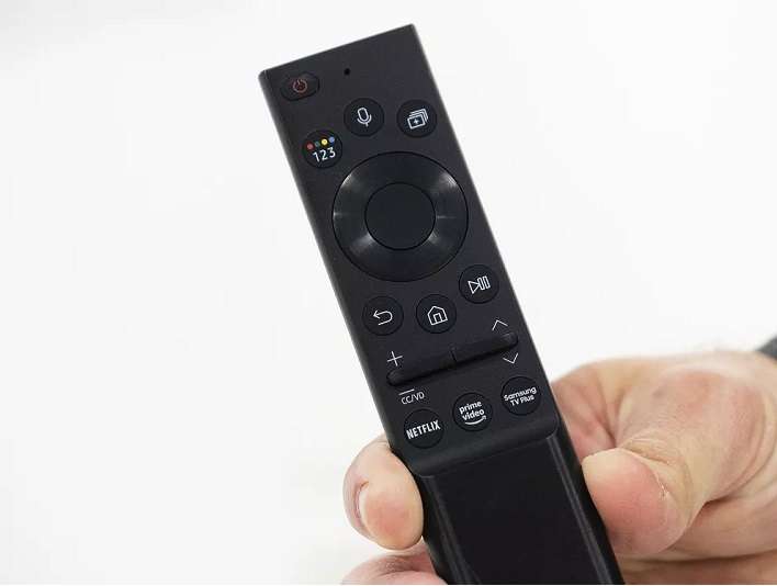 Samsung giới thiệu Bộ Điều khiển TV sử dụng pin năng lượng mặt trời