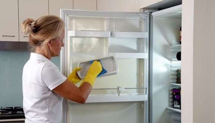 cách vệ sinh khe tủ lạnh