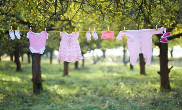 Dnee nước giặt quần áo cho trẻ sơ sinh cực kỳ an toàn cho da của bé