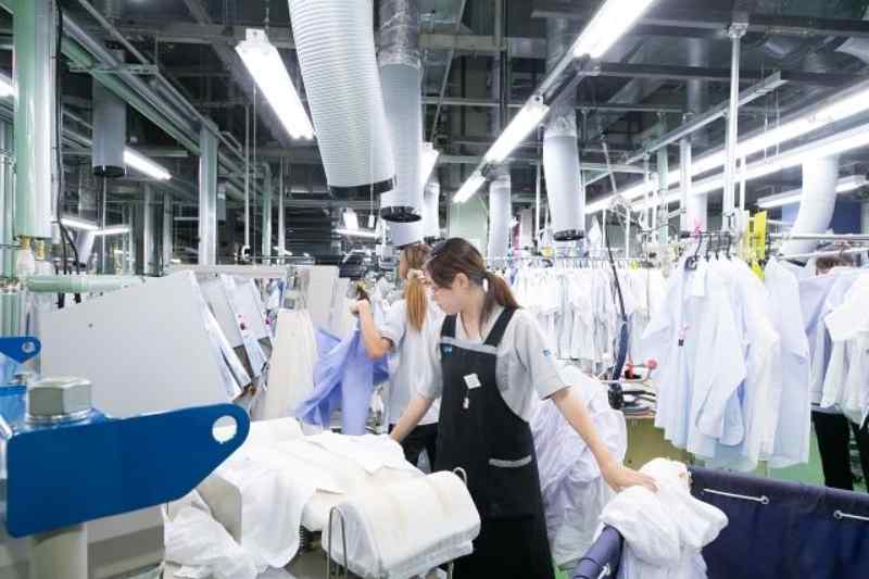 công việc giặt ủi tại các nhà máy