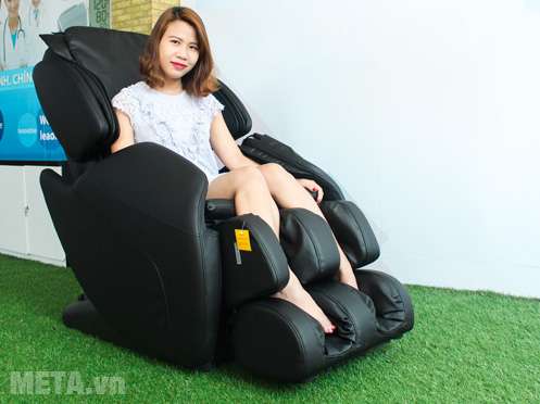 Ghế massage màu đen