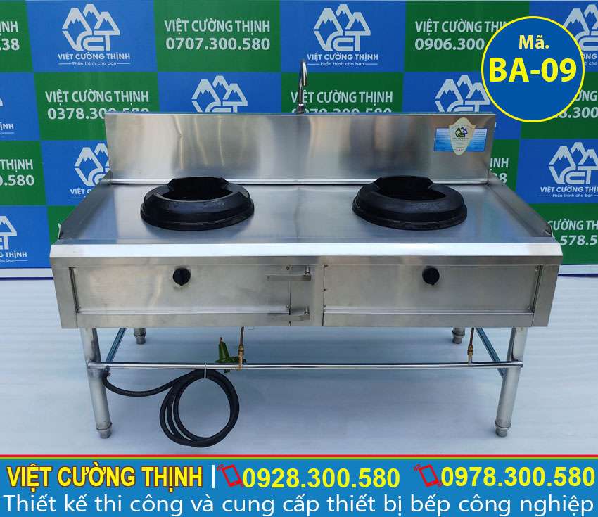 Bếp Á Công Nghiệp sản xuất bằng inox 304 có độ bền cao, chịu nhiệt tốt và không bị oxi hoá.