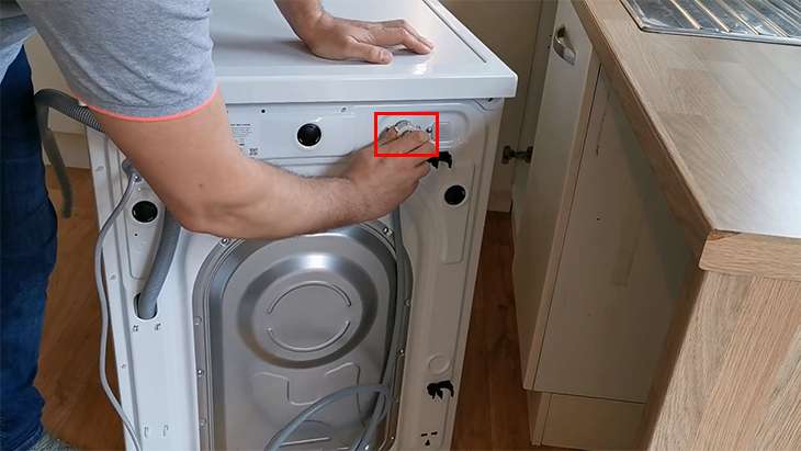 Hướng dẫn cách tháo lắp ống nước cho máy giặt cực đơn giản tại nhà