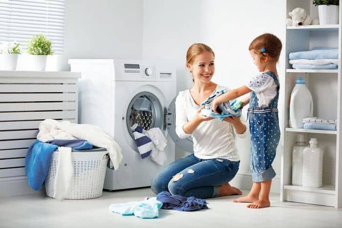 Hướng dẫn cách vệ sinh máy giặt Midea và lồng giặt