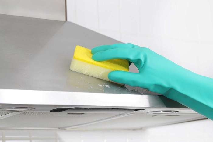 Cách vệ sinh máy hút mùi nhà bếp hiệu quả đơn giản - Vệ sinh công nghiệp Toàn Tâm