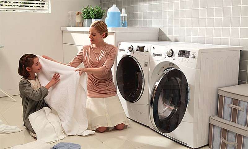 Cách mở cửa máy khi giặt xong