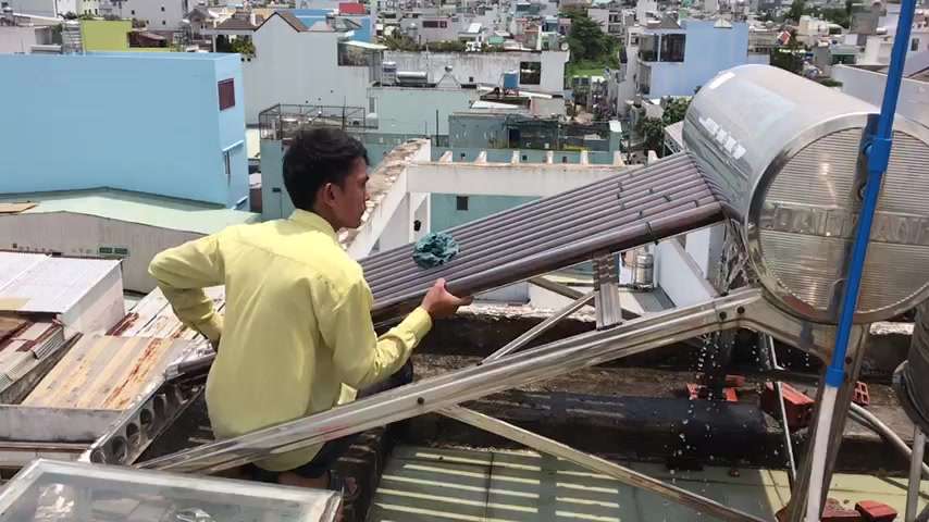 Sửa chữa máy nước nóng năng lượng mặt trời