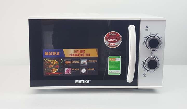 Lò vi sóng Matika MTK-9225 có công suất 900W