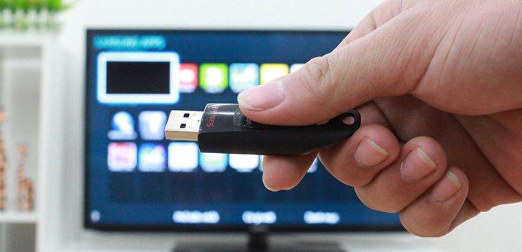 Bạn hãy thử phát video qua nhiều nguồn khác nhau như USB, đầu DVD,... để xem thử tivi có bị sọc khi xem từ các nguồn phát này không