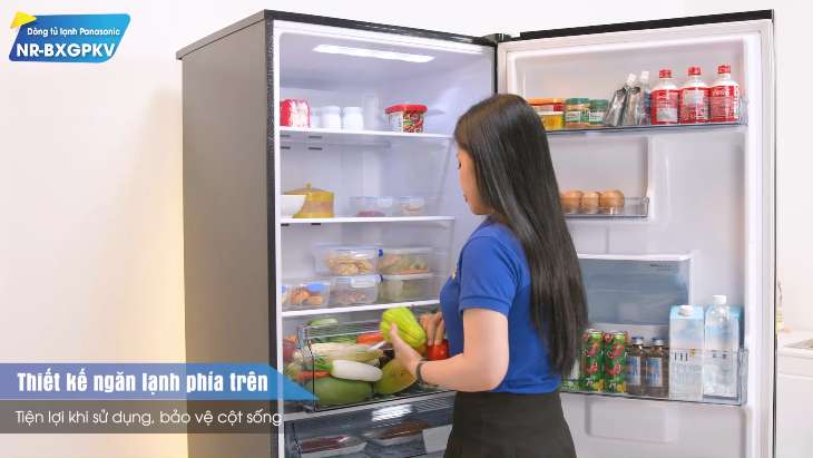 Tủ lạnh Panasonic Inverter NR-BXGPKV thuộc dòng ngăn đá dưới tiện lợi