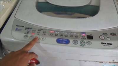 máy giặt báo lỗi nháy đèn liên tục