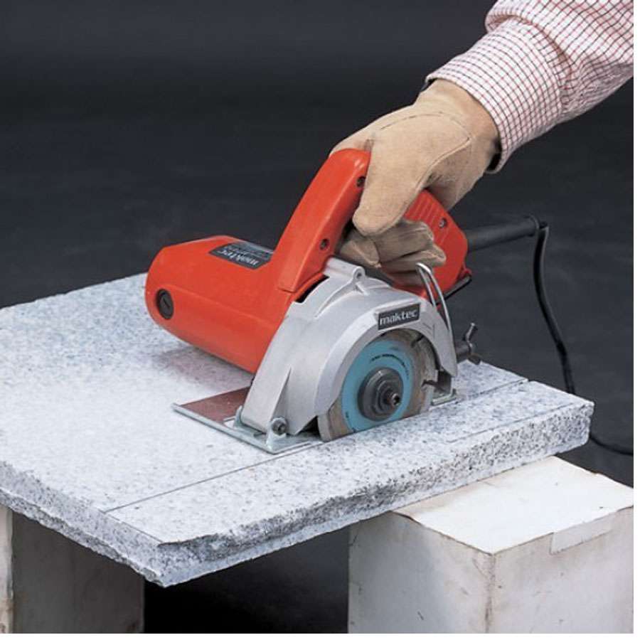 Máy cắt đá cầm tay – công cụ chuyên dụng cho người thợ