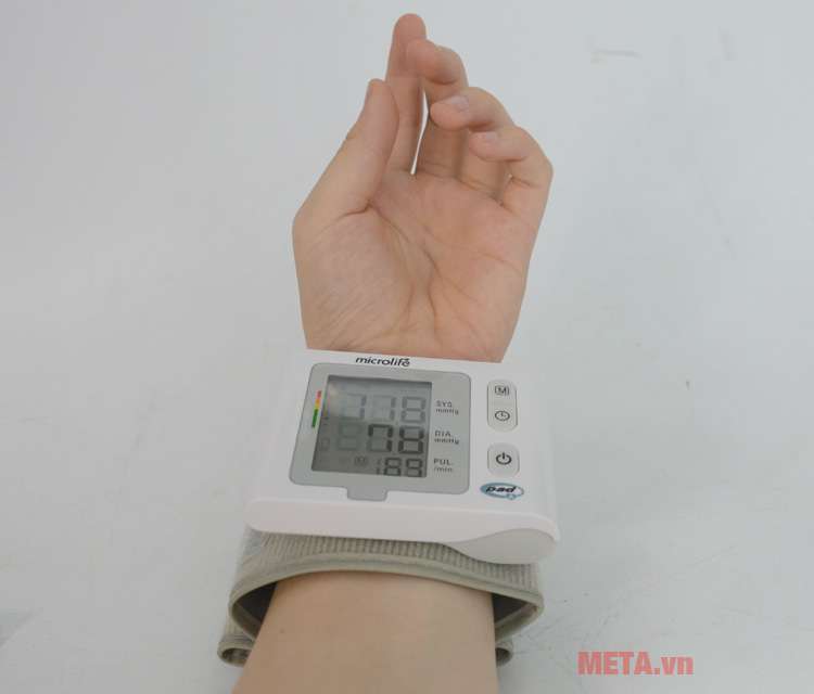 Máy đo huyết áp cổ tay Microlife BP W2-Slim-Wrist