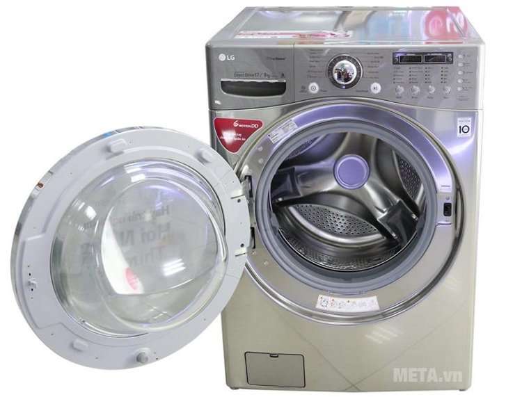 Máy giặt cửa trước LG WD-35600 có bảng điều khiển với đầy đủ chức năng 
