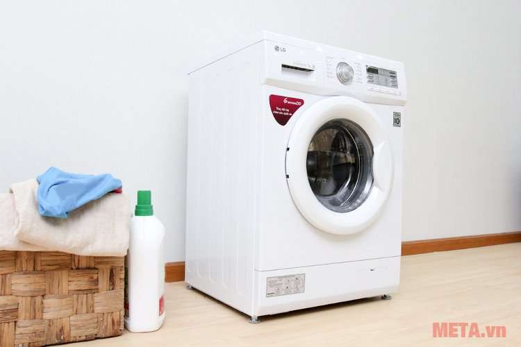 Máy giặt LG F1207NMPW có thiết kế nhỏ gọn, tiết kiệm diện tích 