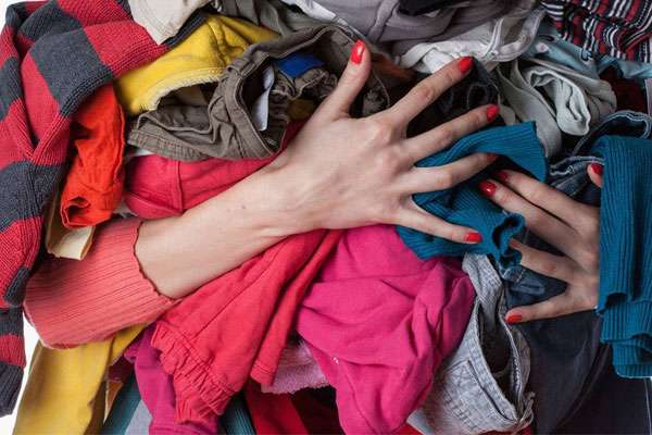 Việc ước tính quần áo bằng tay không mấy chính xác, bạn nên dành ít thời gian để tính toán quần áo theo bảng thống kể nhằm mang lại hiệu quả tối ưu cho giặt giũ