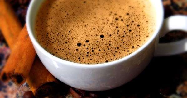 máy pha cà phê Delonghi Esam 4000 B cho ly cà phê Espresso tuyệt hảo