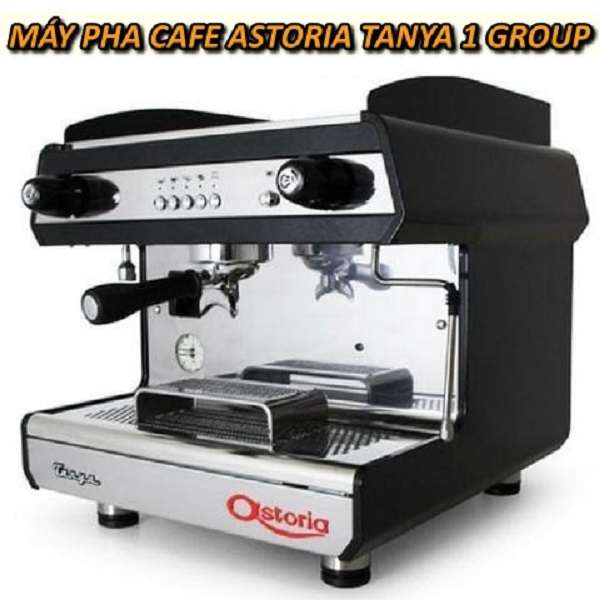 may-pha-cafe-Astoria-Tanya-1-Group