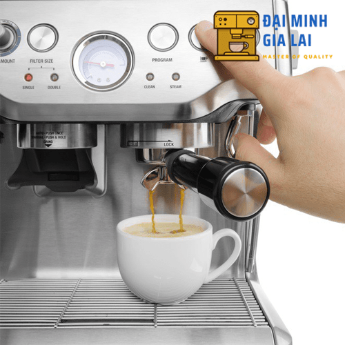 Quán nhỏ có nên mua máy pha cà phê không?
