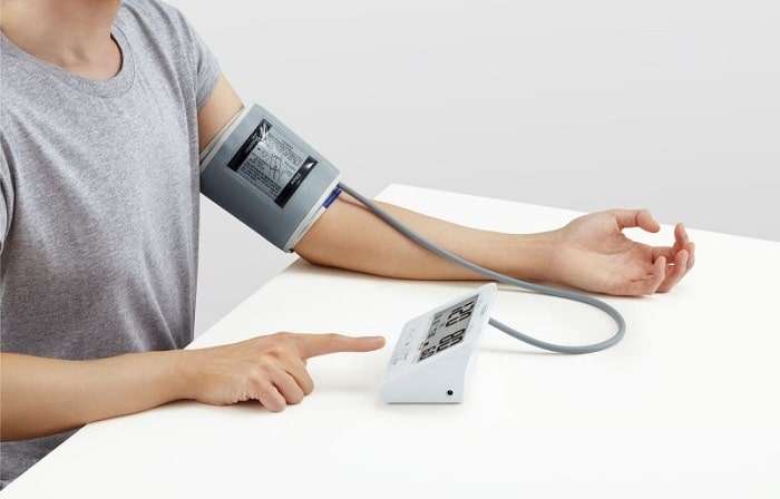 Máy đo huyết áp bắp tay cho kết quả chính xác cao hơn máy đo huyết áp cổ tay