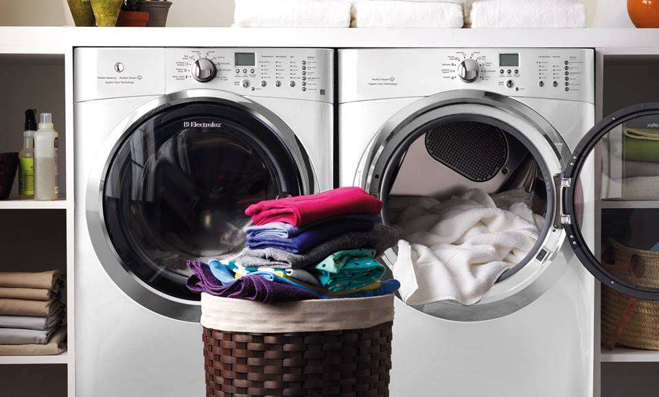 Nên giặt bao nhiêu quần áo trong 1 lần giặt là đủ