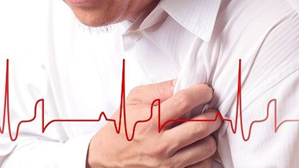 Người đang mắc các chứng bệnh nặng liên quan đến tim mạch, hô hấp, thần kinh