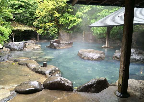 Dịch vụ tắm khoáng nóng Onsen kiểu Nhật tại Serena resort Hoà Bình