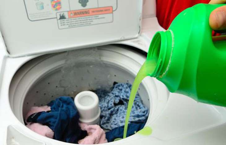 Nước giặt giúp giặt được lượng đồ nhiều hơn hẳn bột giặt