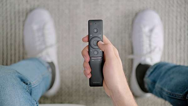 One Remote là gì? Chức năng của One Remote trên smart tivi Samsung ra sao?