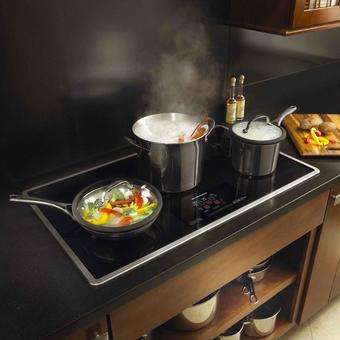 Sửa bếp điện từ frico do bị ẩm mạch, hỏng main