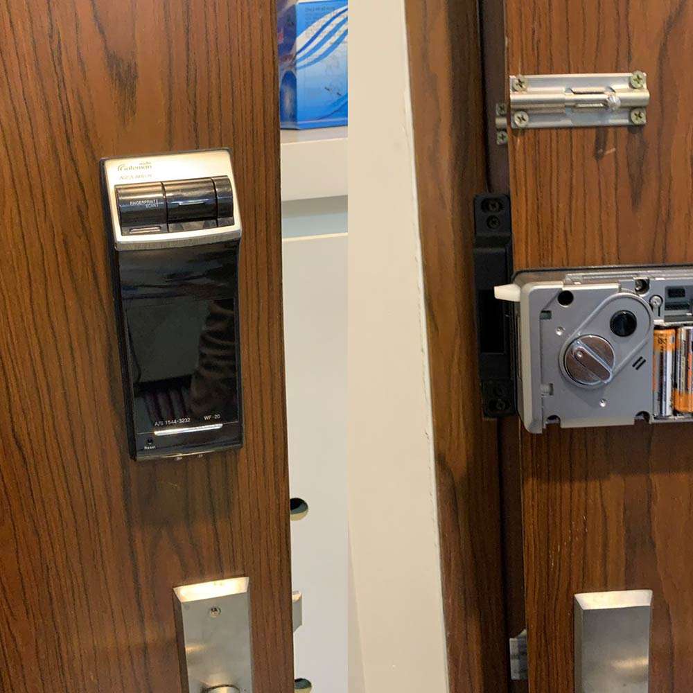 Thợ lắp khóa cửa điện tử Lắp khóa vân tay Nhận sửa khóa điện tử tại nhà