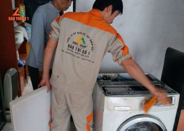 Vệ sinh, sửa máy giặt SamSung tại Hà Nội KTV tay nghề cao